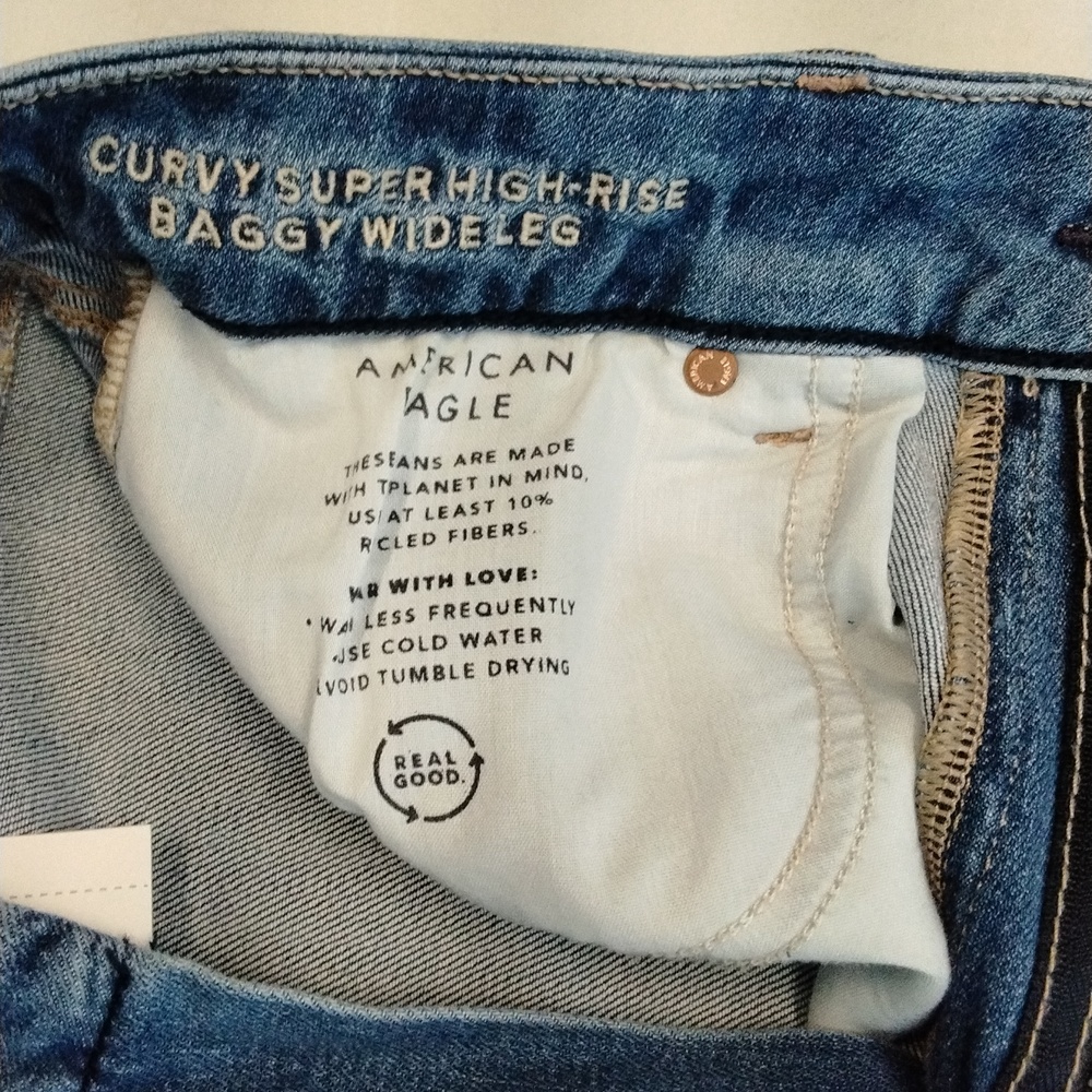 American Eagle Outfitters Women's Distressed Blue Boyfriend Jeans - Picture 3 of 7